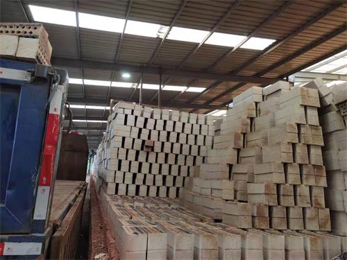 新泰燒結(jié)多孔磚 泰安市新甫新型建材 燒結(jié)多孔磚價(jià)格